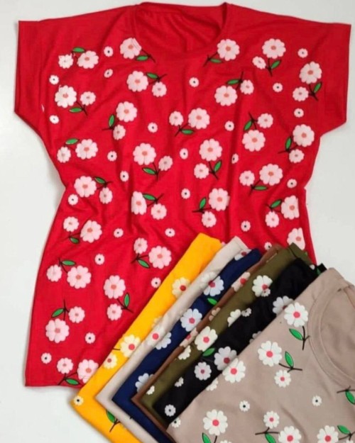  تیشرت آستین سرخود چاپ بابونه پفکی 