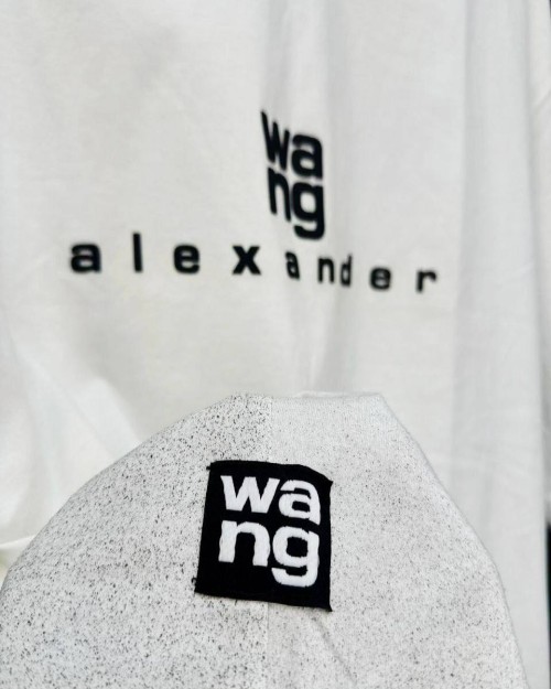 تیشرت آستین کوتاه طرح پیستوله خور alexander کد 686